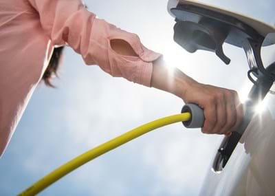 Thinking Electric or Hybrid? A Simple Guide for Queensland Drivers